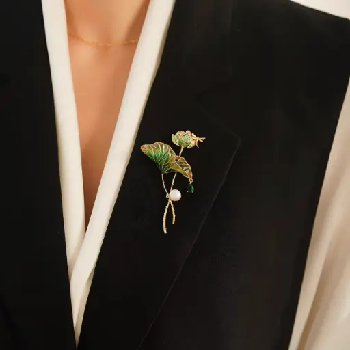 Broche Fantaisie – Élégance